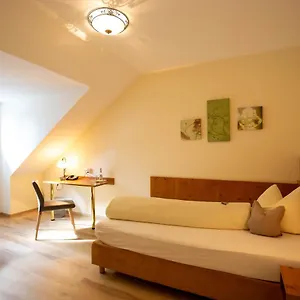 *** Hotel Und Goettler Josef Germania